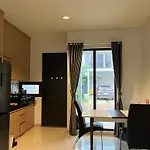 2 Floor Cozy House In Wisteria Jakarta Garden City