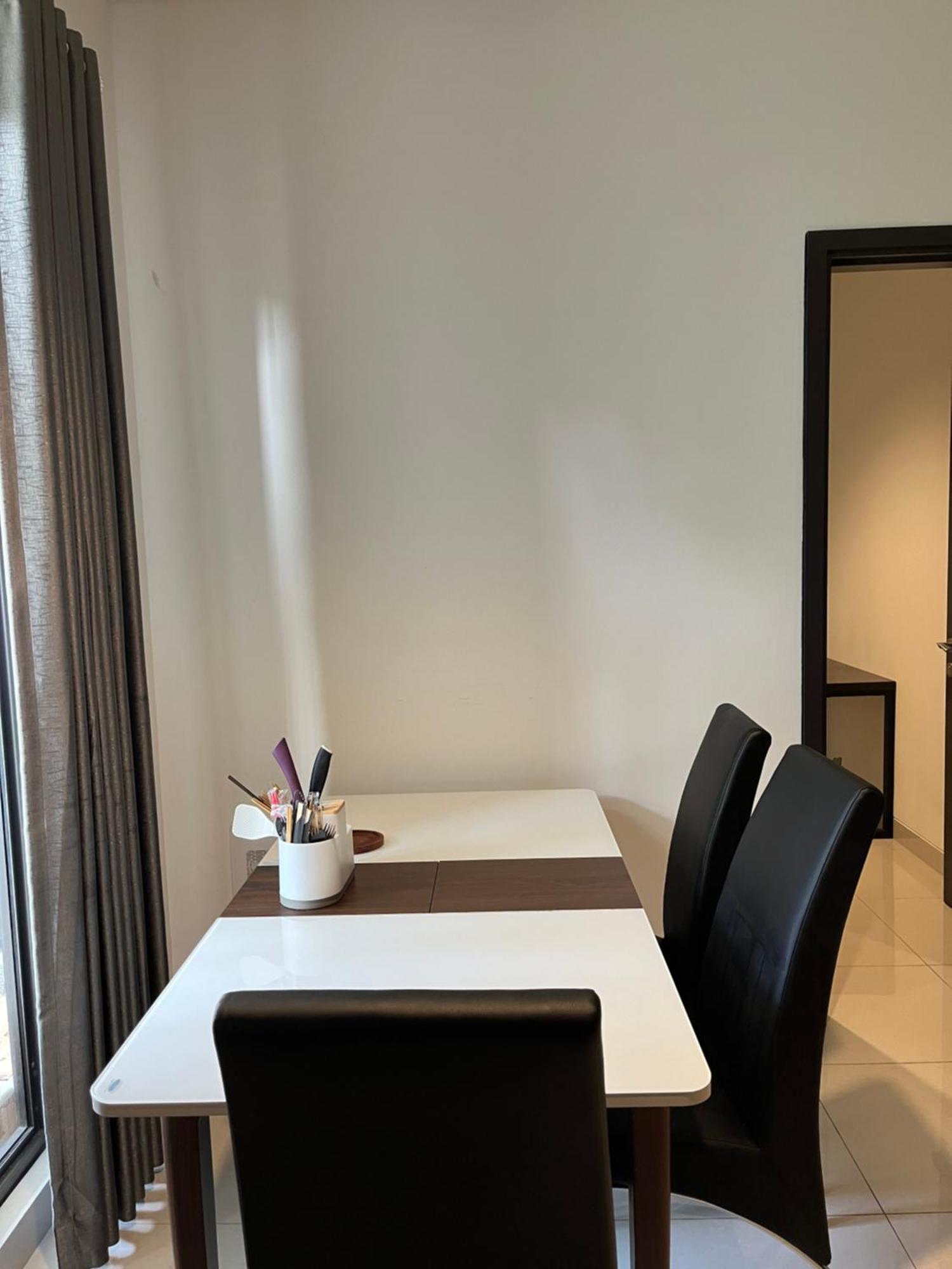 Villa 2 Floor Cozy House In Wisteria Garden Jakarta