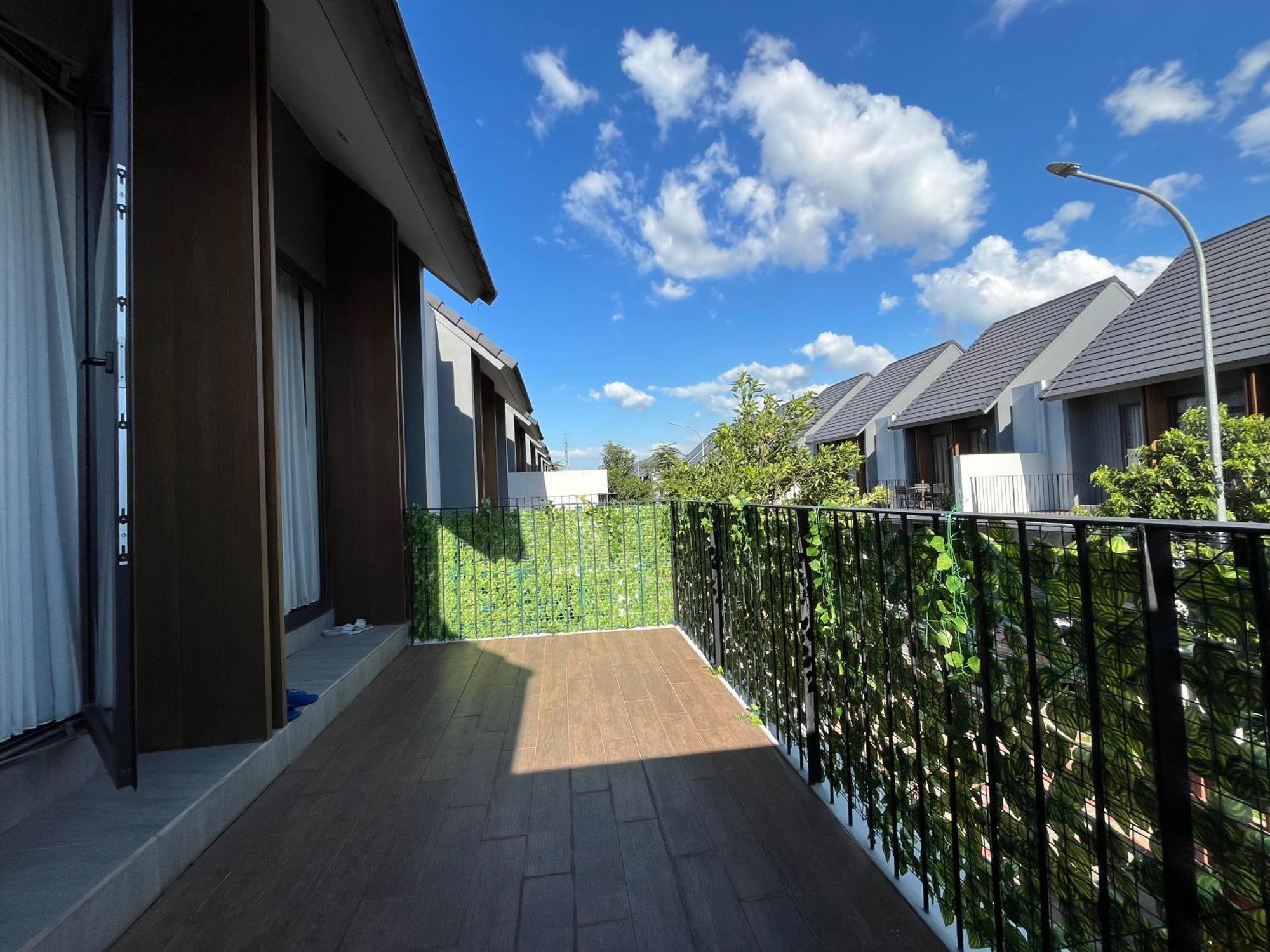 2 Floor Cozy House In Wisteria Garden Villa *